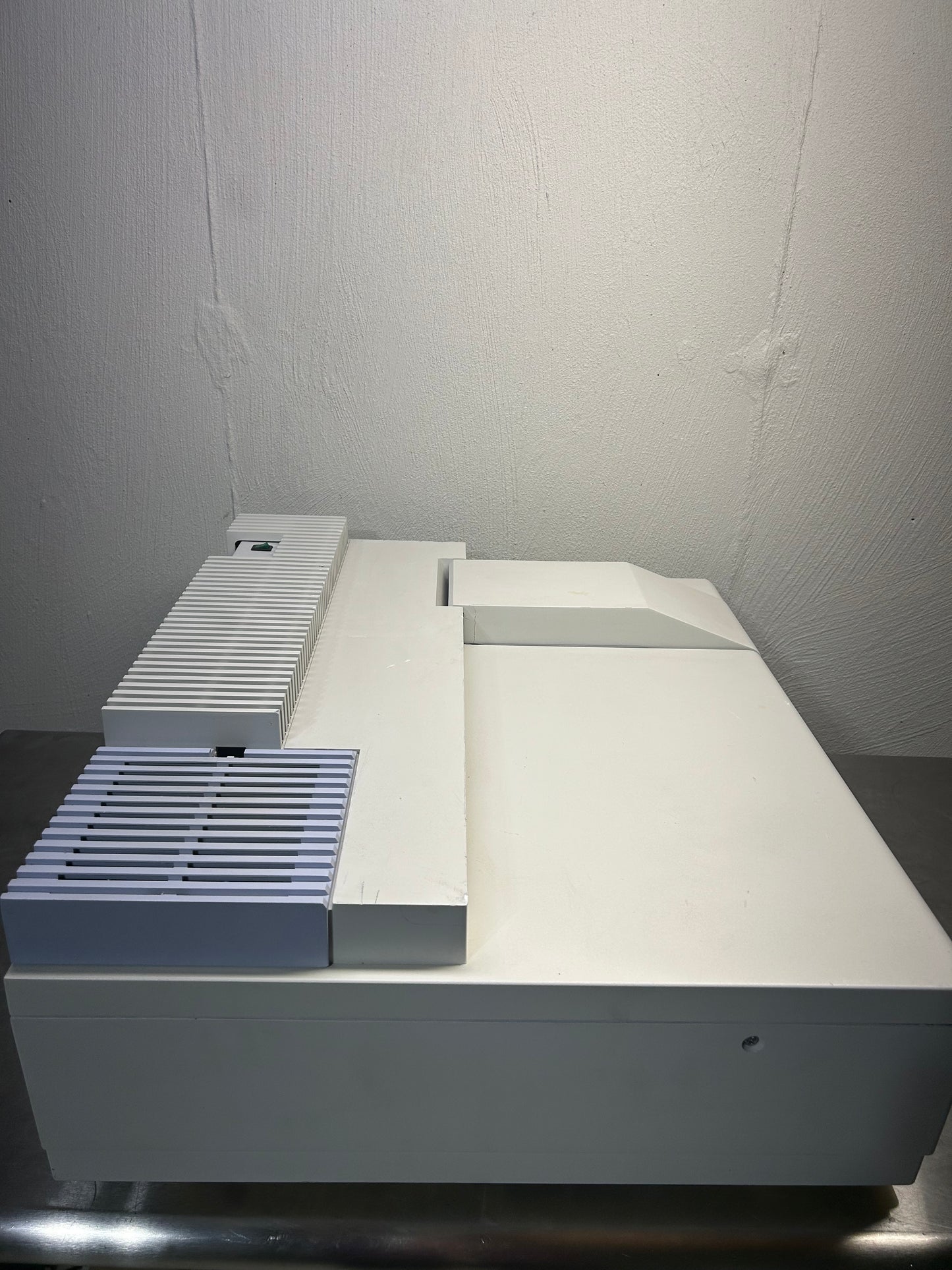 Perkin Elmer Lambda 25 UV/Vis Spectrophotometer with Laptop