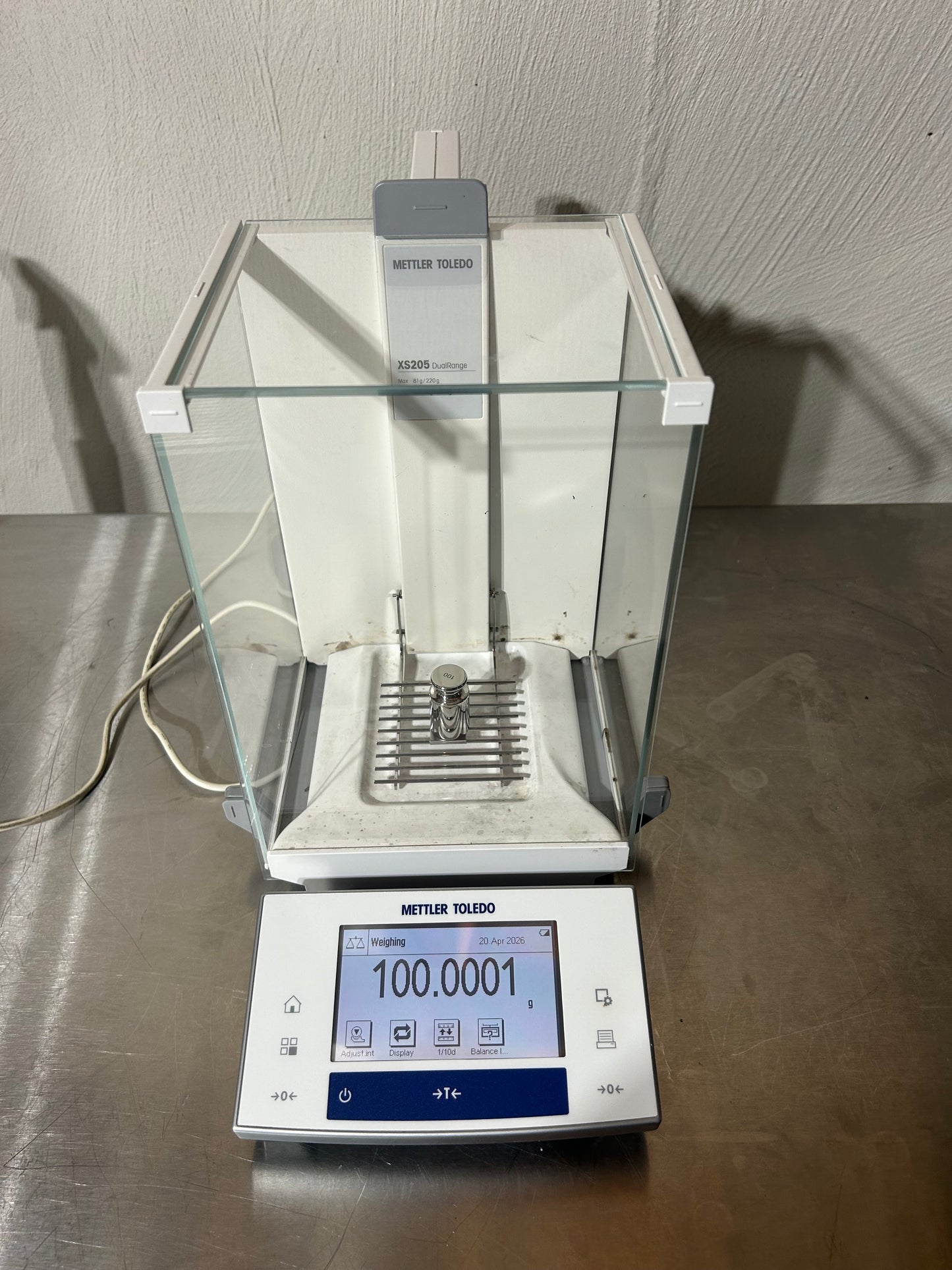 Mettler Toledo XS205DU Analytical Balance Readability 0.01 mg Unit 2