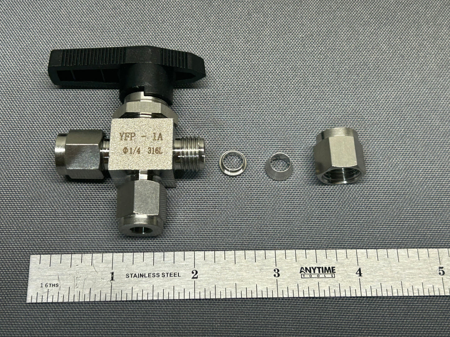 Swagelok-type Stainless Steel 316 Ball Valve 3 way