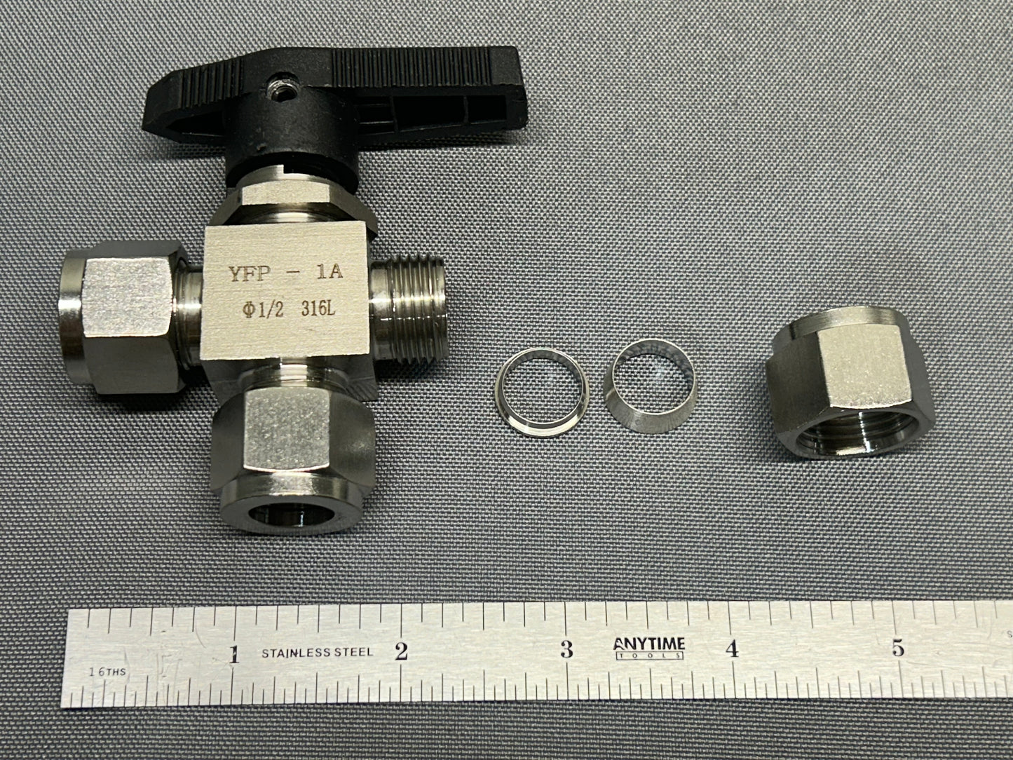 Swagelok-type Stainless Steel 316 Ball Valve 3 way