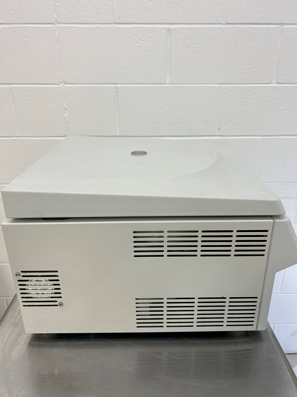 Eppendorf 5804 Benchtop Centrifuge No rotor