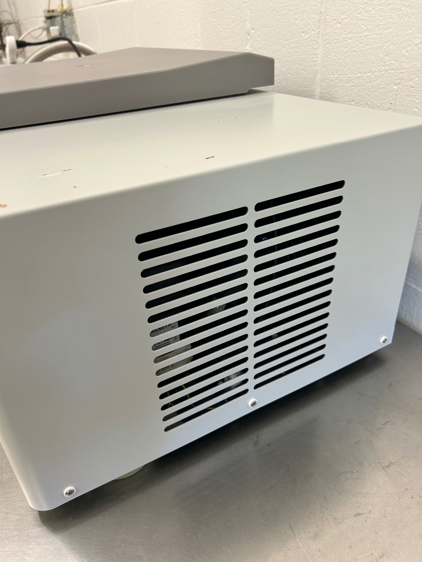 Hermle Benchmark Z366K Refrigerated Centrifuge w/ 2 rotors DOM2017