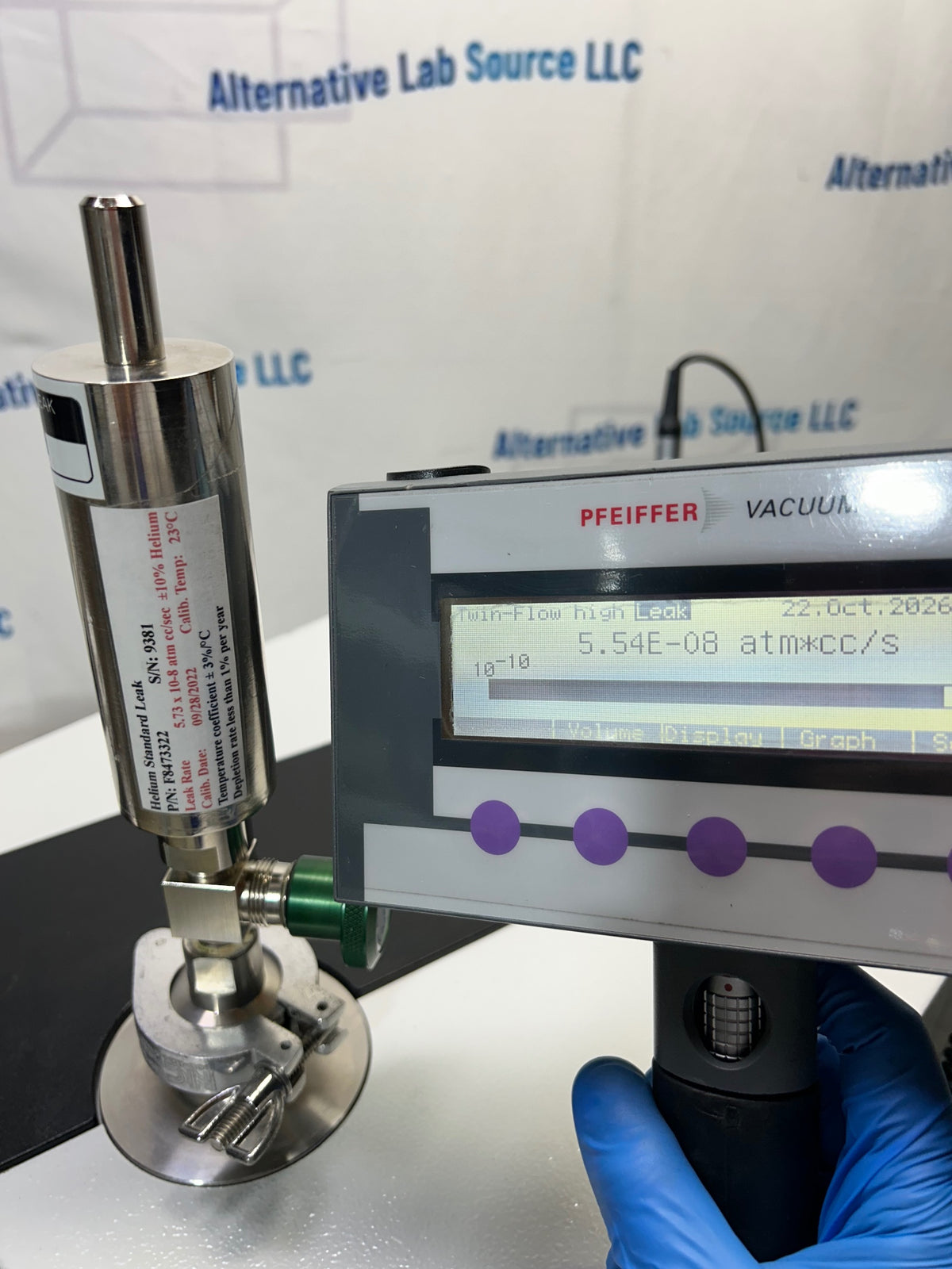 Pfeiffer QualyTest HLT265 Helium Leak Detector Working See Video