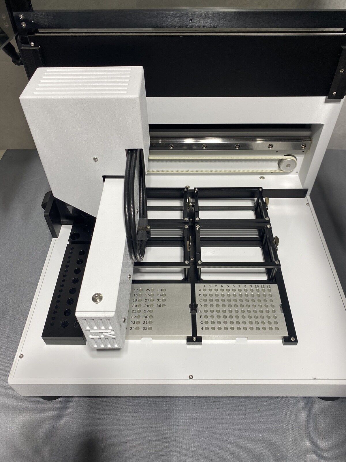 Corbett CAS-1200 Automated Real-Time Quantitative PCR Preparation Liqu ...