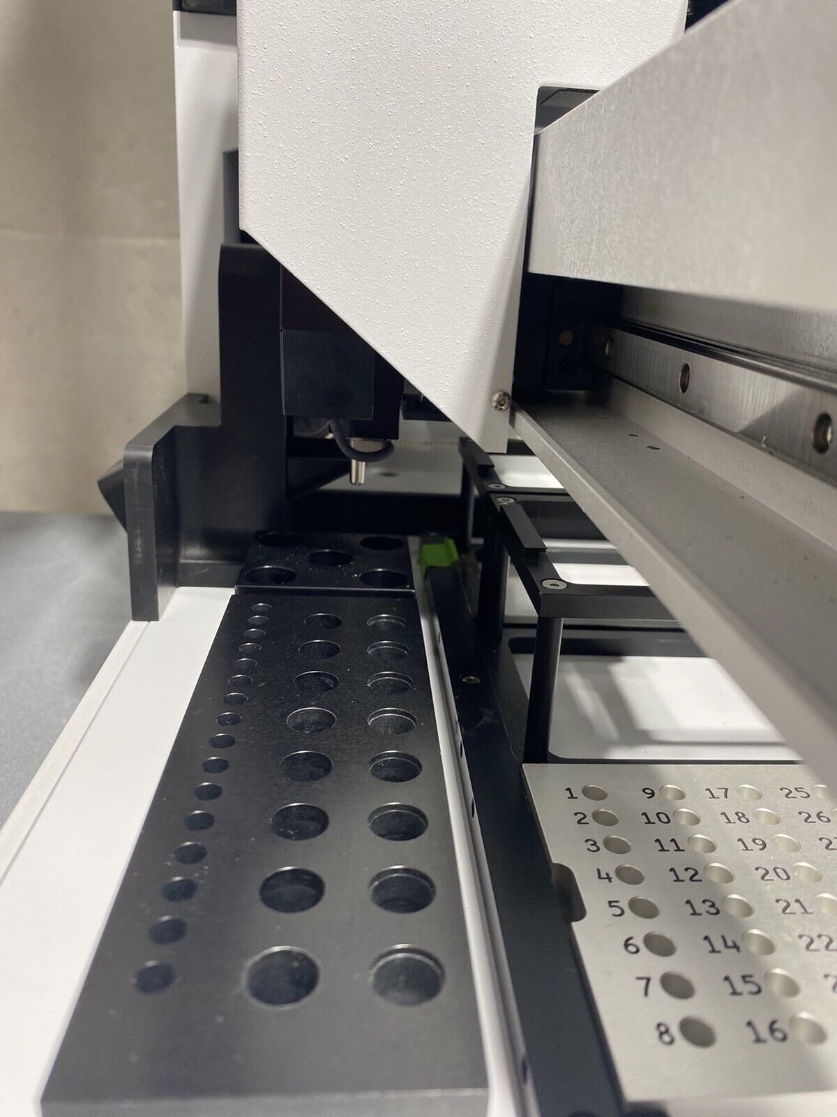 Corbett CAS-1200 Automated Real-Time Quantitative PCR Preparation Liqu ...