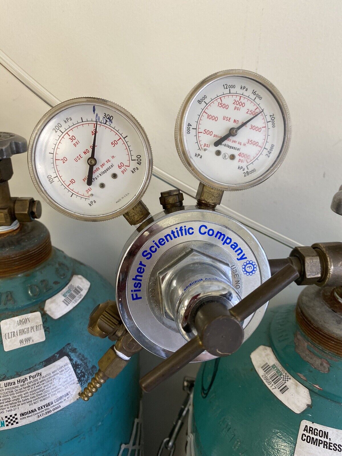 Lab Regulator Fisher Inert Gas Regulator CGA580 – Alternative Lab Source